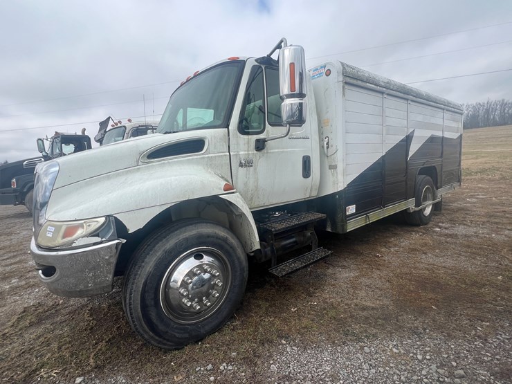 international-durastar-4300-image-1