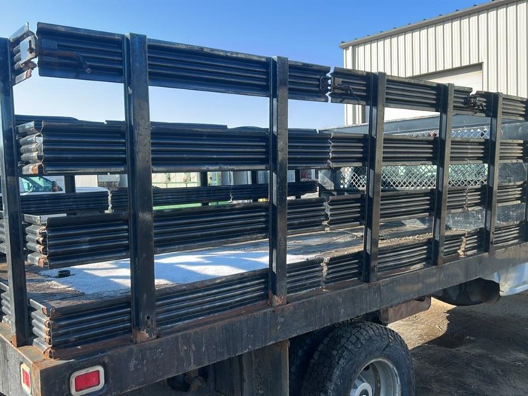 2017-chevrolet-silverado-3500hd-image-32