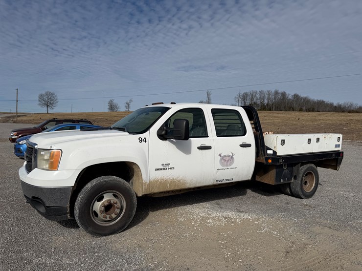 2011-gmc-3500hd-image-1