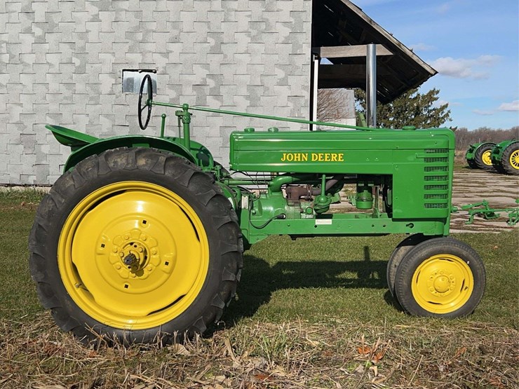 john-deere-h-image-2