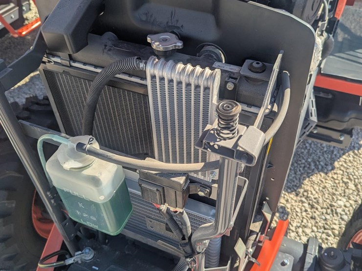 2023-kubota-l6060hst-image-10