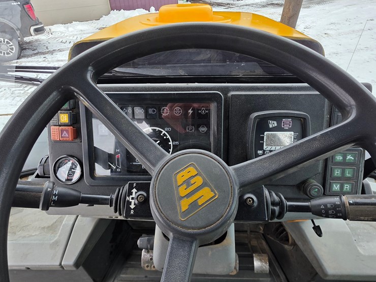1998-jcb-185-65-image-42