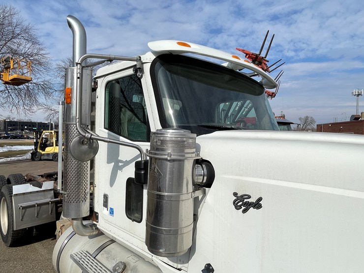 2000-international-9900-image-52