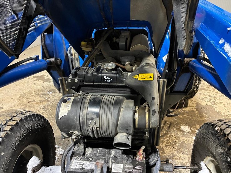 new-holland-tn65-image-18