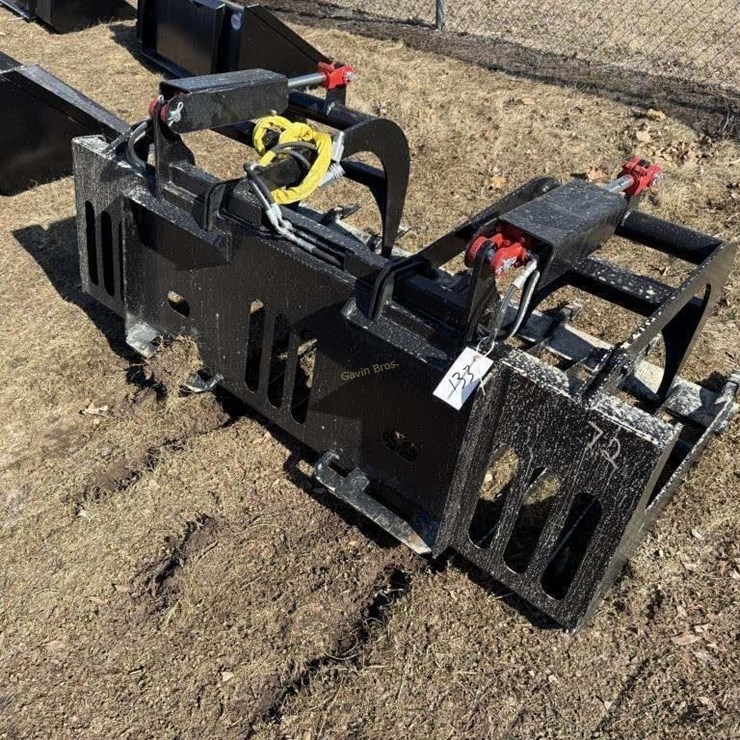 New Universal Attach 72" Grapple Bucket