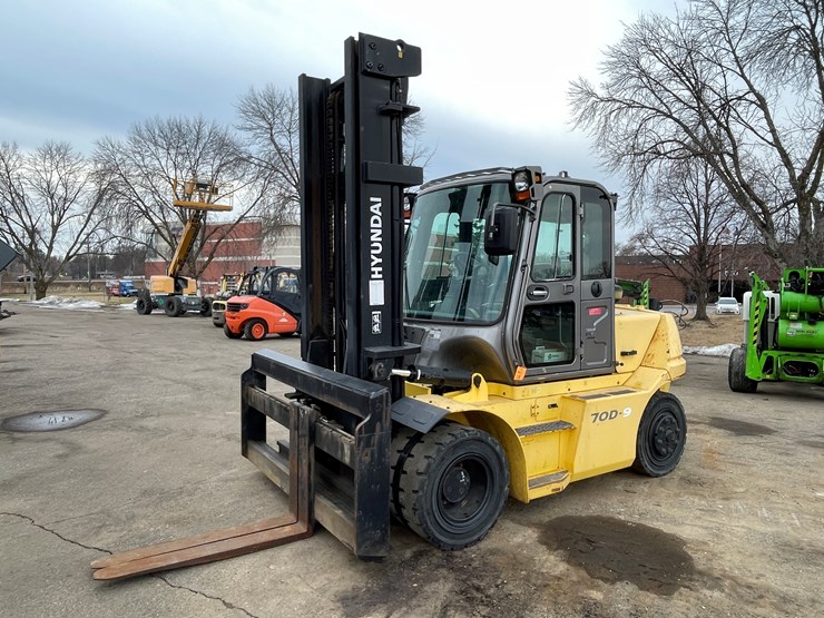 2016-hyundai-70d-9-image-1