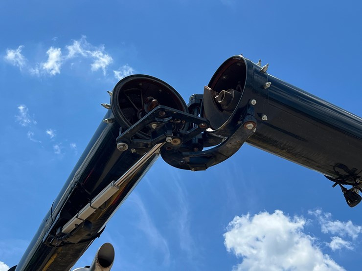 2023-new-holland-cr10.90-image-62