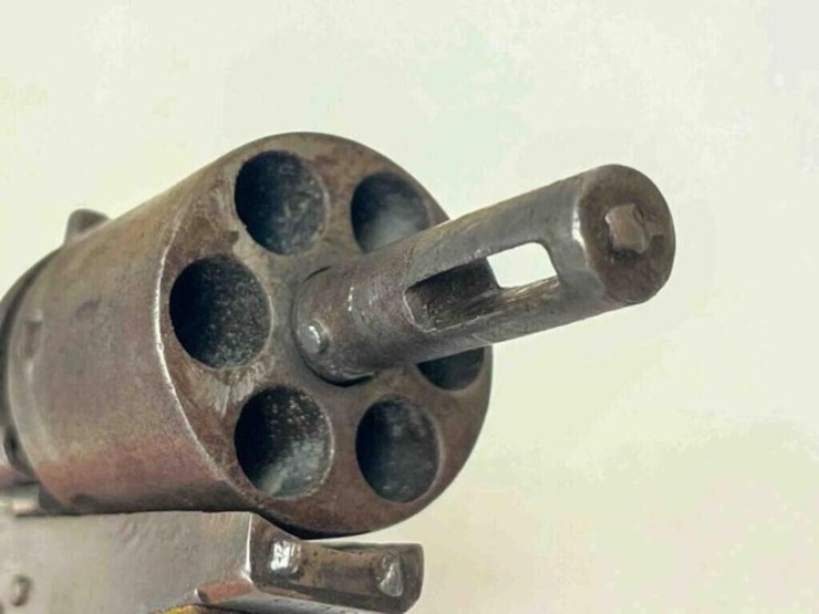 colt-revolver-image-16