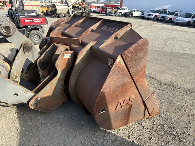 2007-volvo-l11oe-wheel-loader-image-9