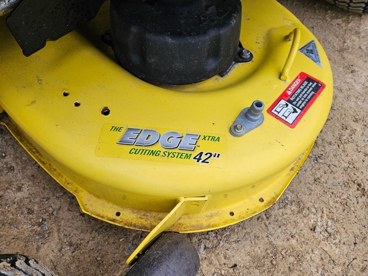 john-deere-x300-image-10