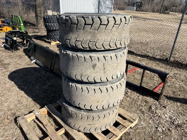 (4)-used/bald-12-16.5-skidsteer-tires-w/rims-image-1