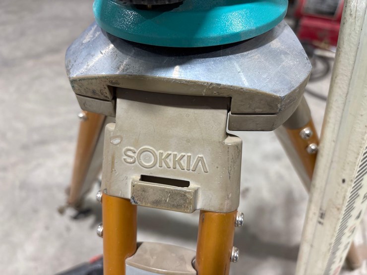 sokkia-c330-automatic-level-image-3