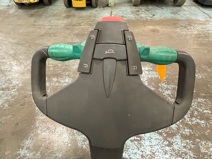 #230-•-2019-mitsubishi-electric-ride-on-pallet-jack-image-12