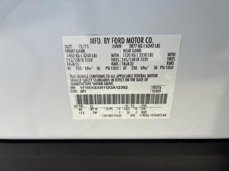 2016-ford-explorer-image-18