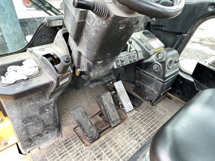 2018-caterpillar-dp135-image-45