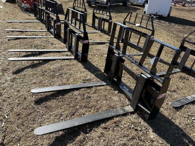 new-kivel-step-through-48"-pallet-forks-image-1