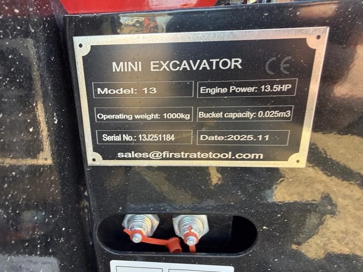new-miva-va13-mini-excavator-image-7