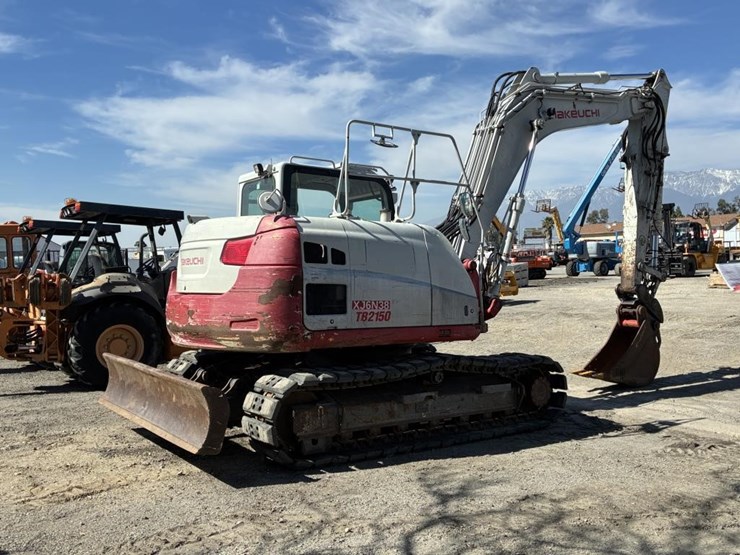 2017-takeuchi-tb2150-image-3