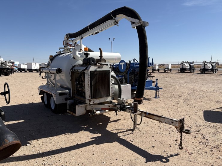 jays-inc-1000pd-t/a-bumper-pull-hydrovac-trailer-image-2