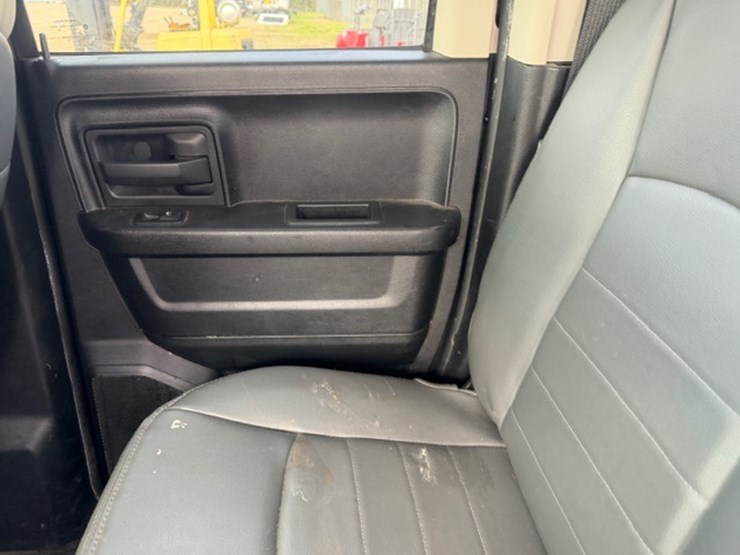 2014-dodge-ram-1500-image-28