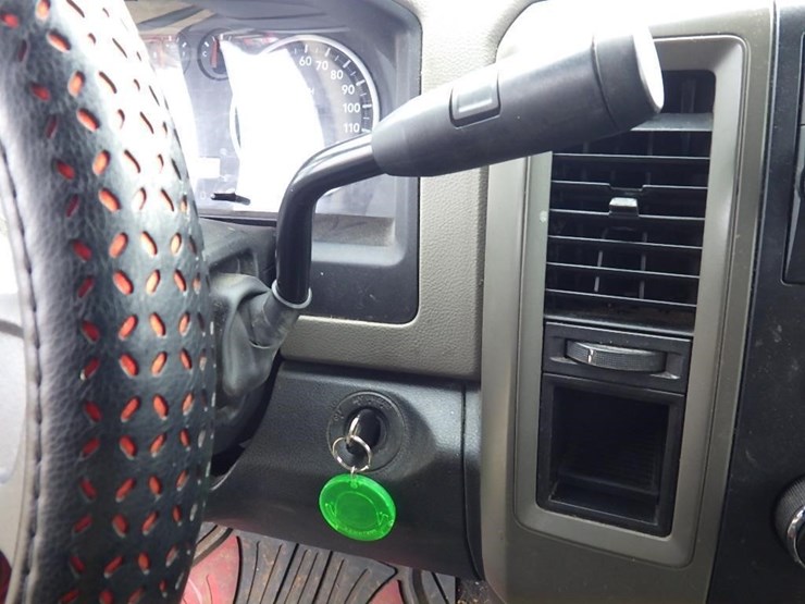 2011-dodge-1500-image-30