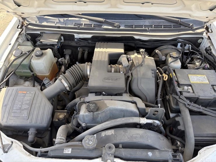 2011-chevrolet-colorado-image-18