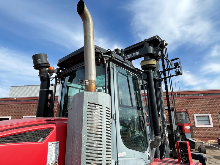 #106-•-2018-kalmar-dcg-120-12-diesel-forklift-image-39