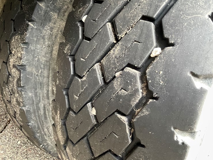 2018-peterbilt-337-image-42