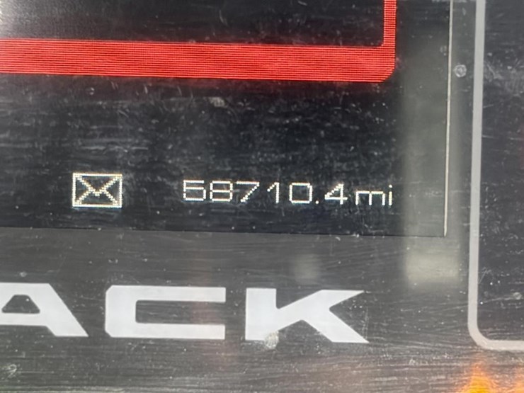 2018-mack-lr613-image-14