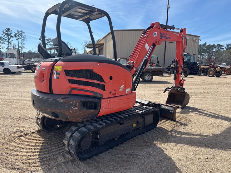 kubota-kx040-4-image-3