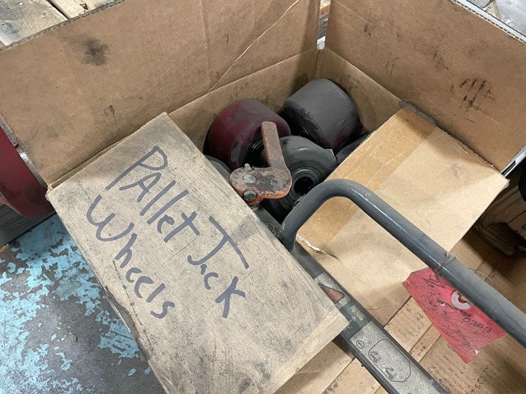 #7665-•-assorted-automotive-repair-parts-image-9