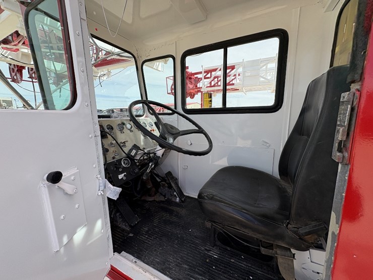 2007-rig-works-mustang-550-dd-5-axle-well-service-rig-image-13