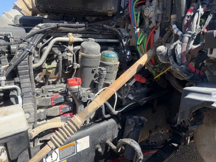 2024-kenworth-t880-image-62