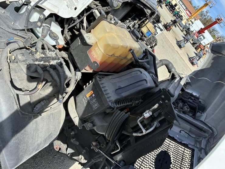 2016-ford-f650-image-7