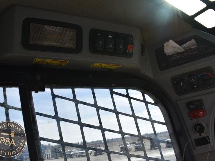 2023-caterpillar-289d3-image-45