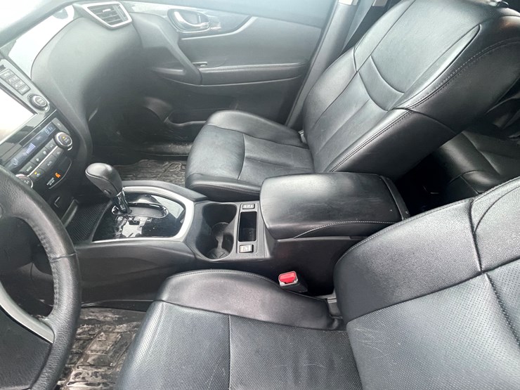 2015-nissan-rogue-sl-image-25