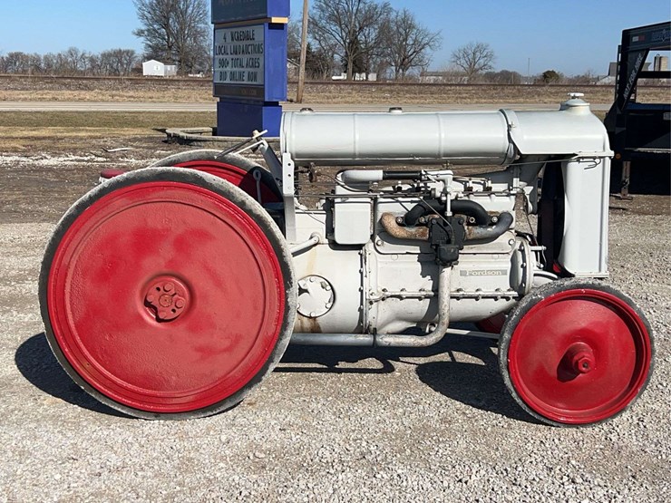 fordson-f-image-2