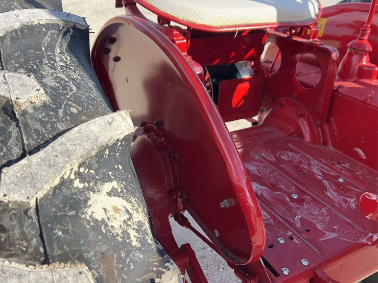 farmall-130-image-40