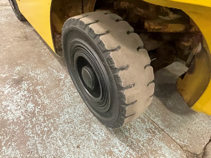 #176-•-2011-yale-propane-forklift-image-19