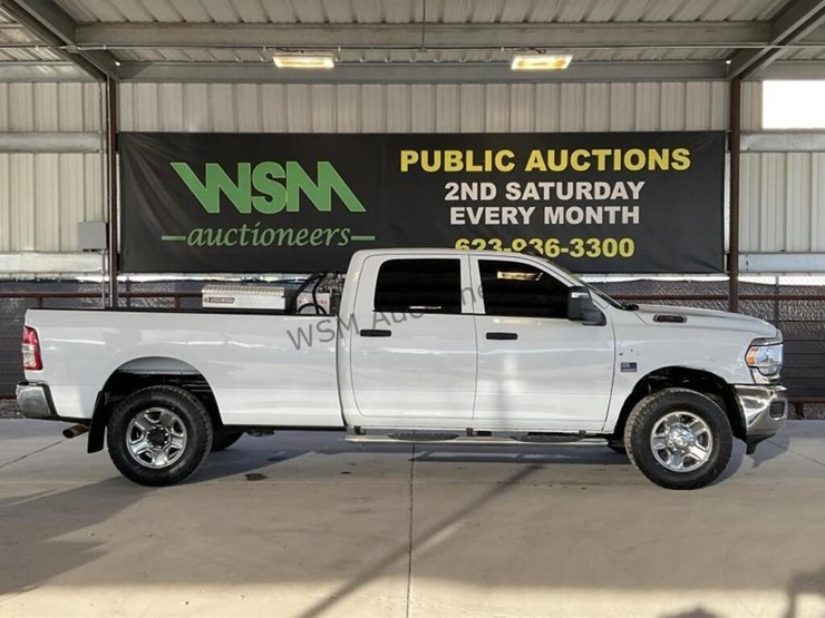 2020-dodge-2500-image-1