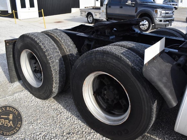 1993-international-8200-image-25