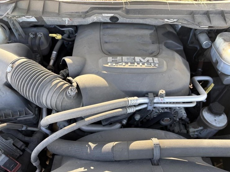 2018-dodge-2500-image-18