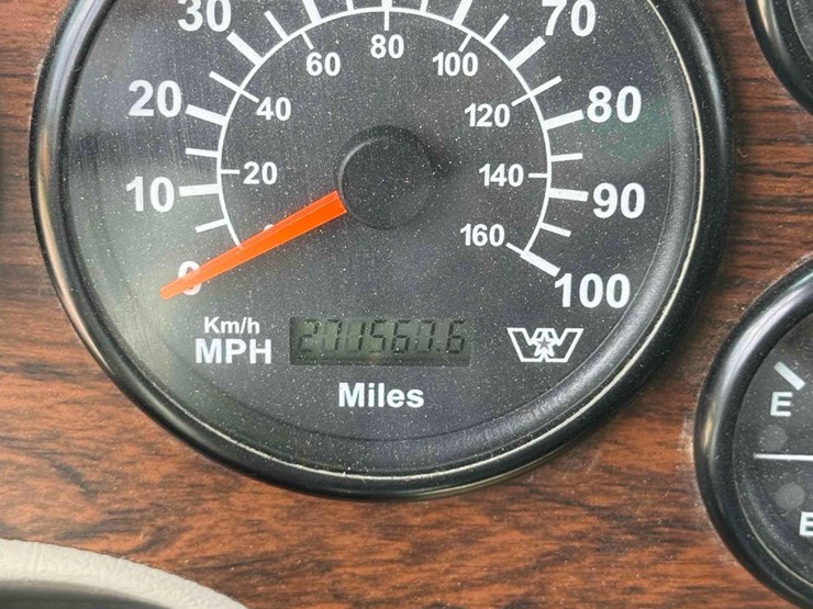 2013-western-star-4700-image-14