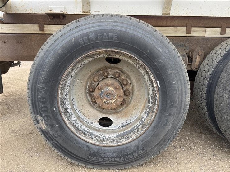 1985-ford-ltl9000-image-58