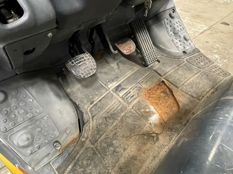 #169-•-2013-komatsu-30-propane-forklift-image-30