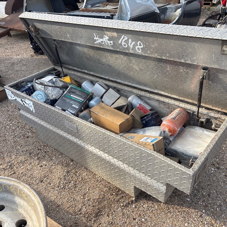 #1648 • TOOL BOX WITH FILTERS