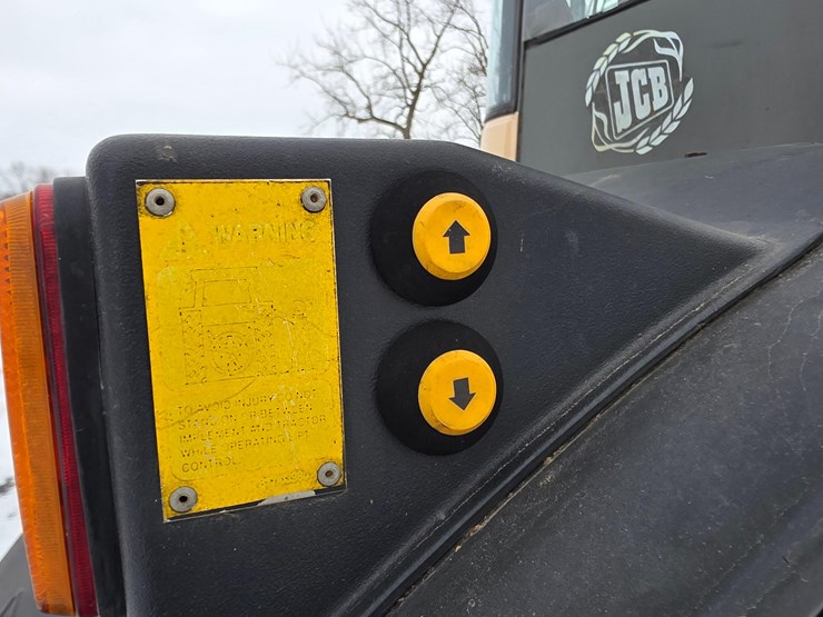 1998-jcb-185-65-image-11
