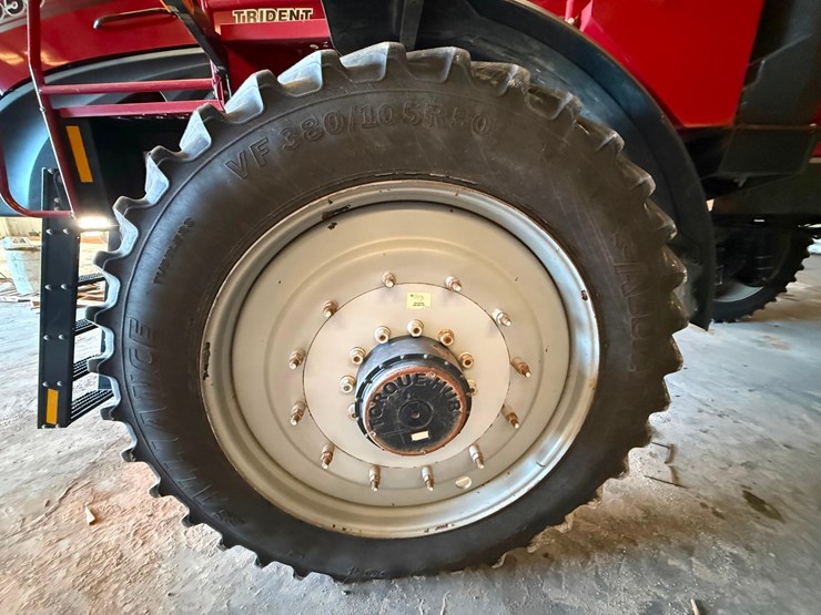 2022-white-251-image-33