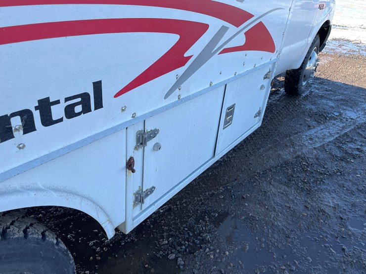 1999-ford-f550-image-15