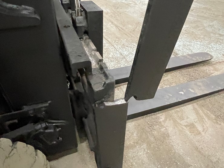 #171-•-2016-toyota-electric-forklift-image-25